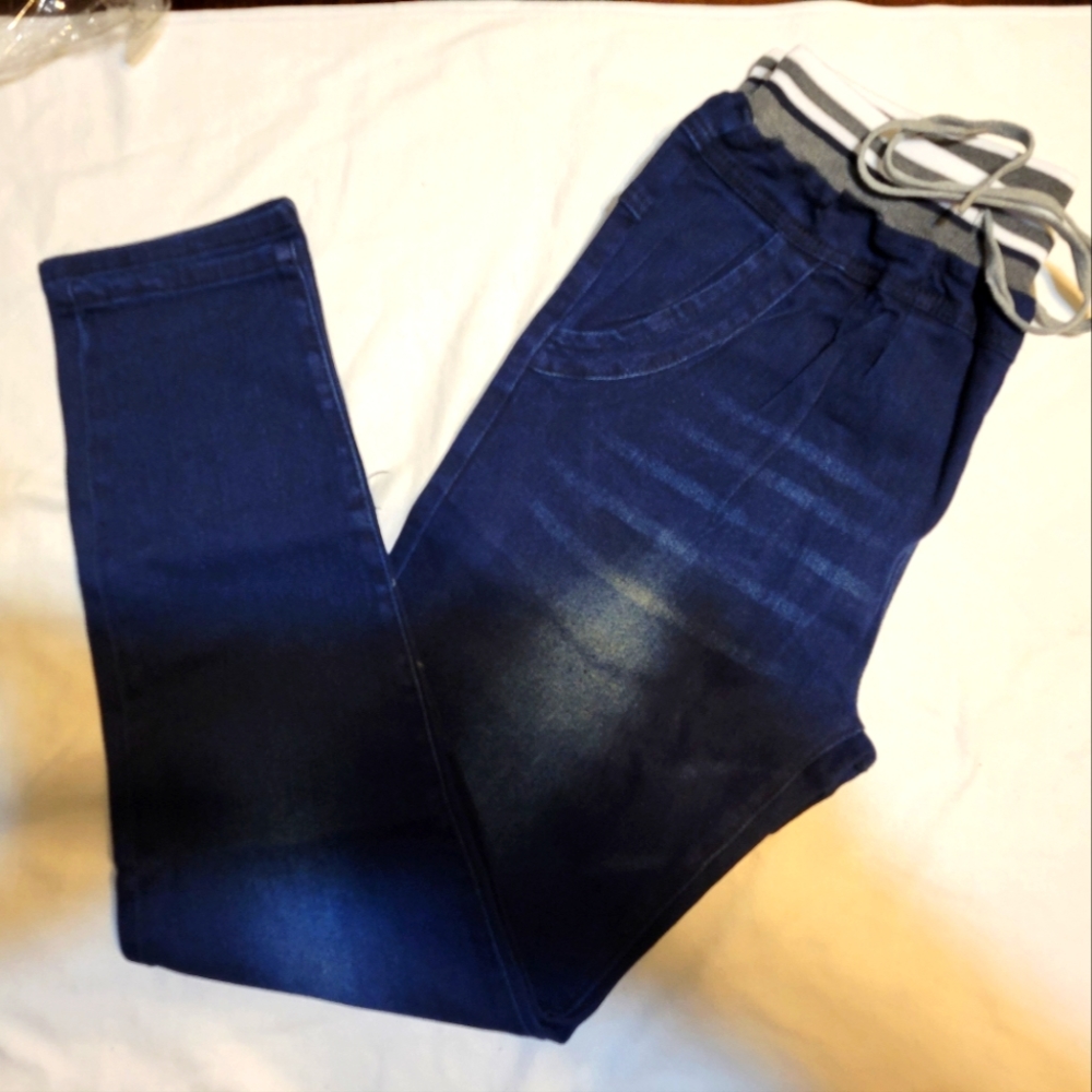 NWT Elastic Waist Jeans